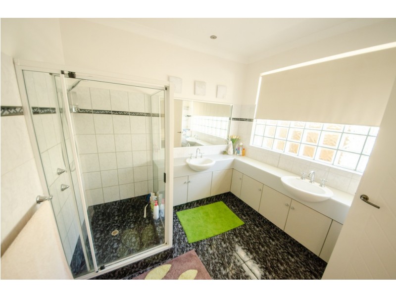 2 Kingia Way, Canning Vale WA 6155