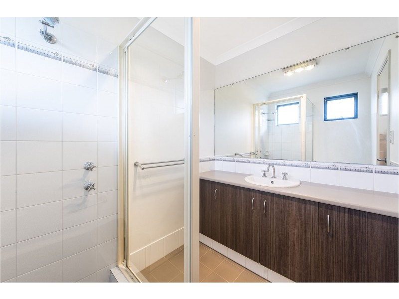 8 Trinity Close, Canning Vale WA 6155