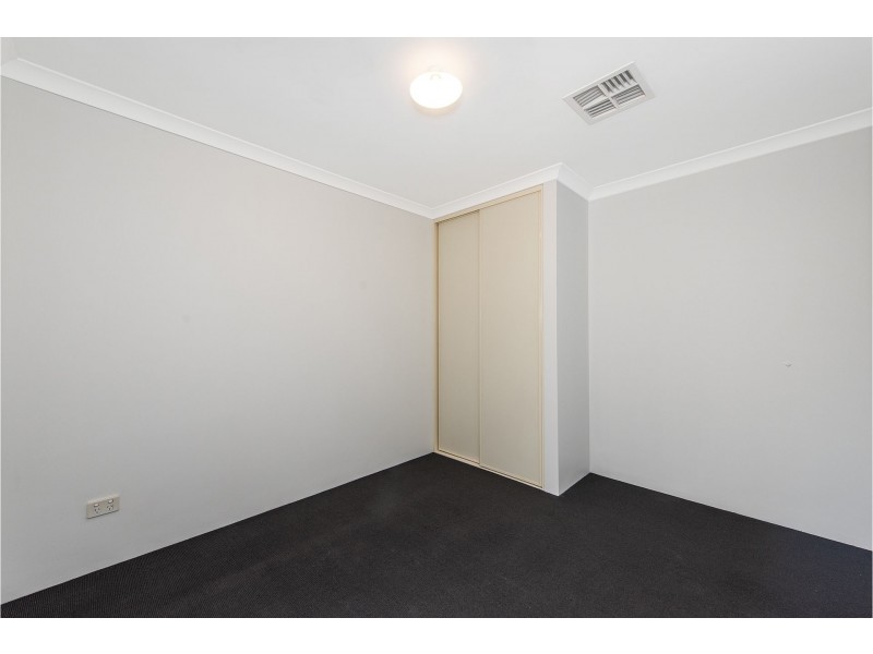 8 Trinity Close, Canning Vale WA 6155