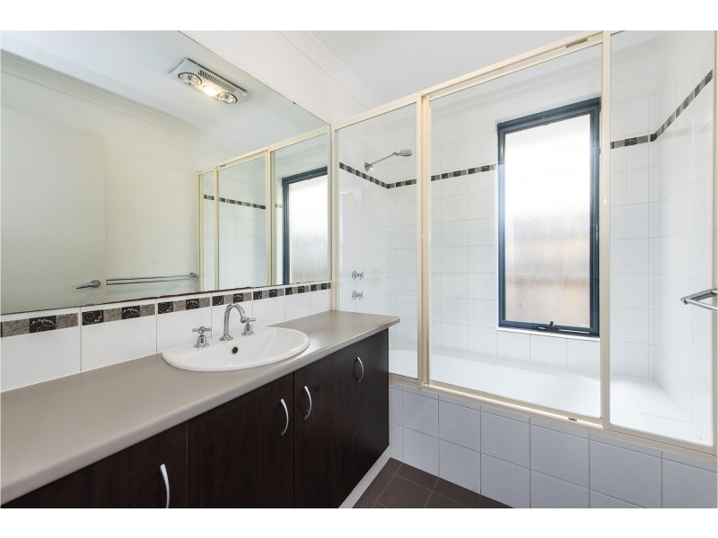 8 Trinity Close, Canning Vale WA 6155