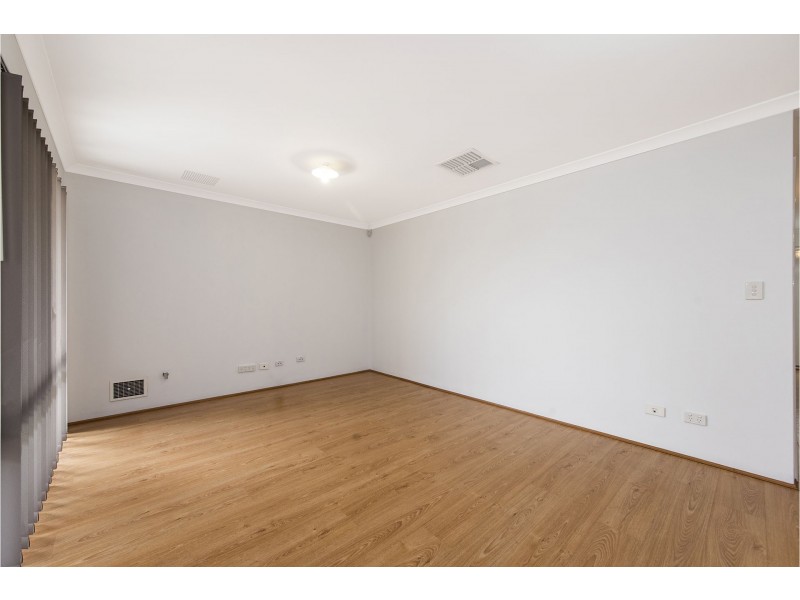 8 Trinity Close, Canning Vale WA 6155