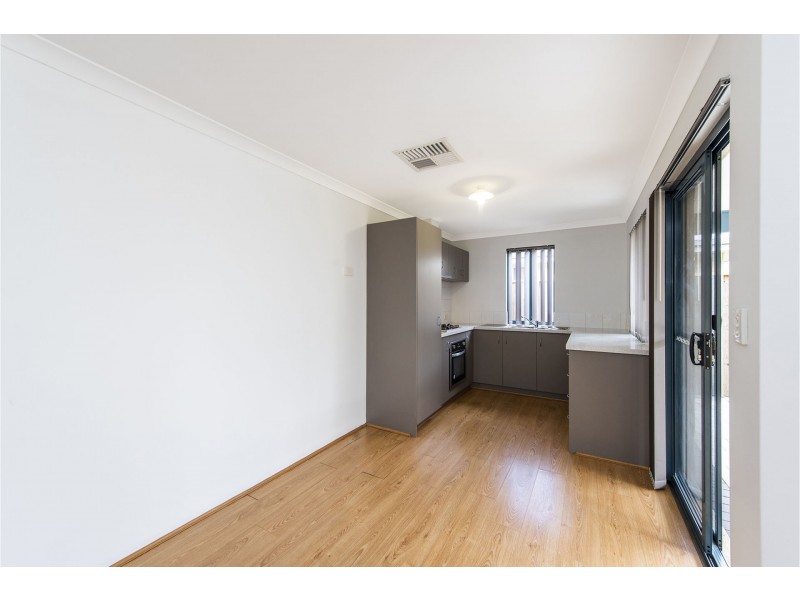 8 Trinity Close, Canning Vale WA 6155