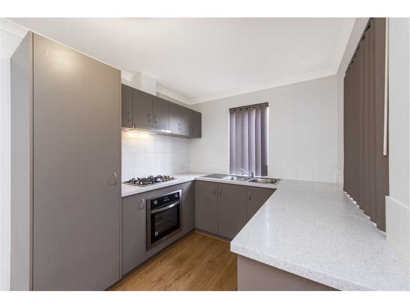 8 Trinity Close, Canning Vale WA 6155