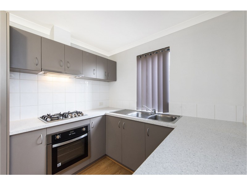 8 Trinity Close, Canning Vale WA 6155