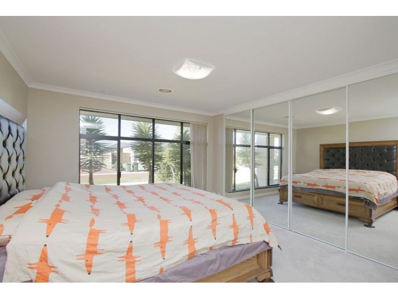 32 Shelduck Bend, Harrisdale WA 6112