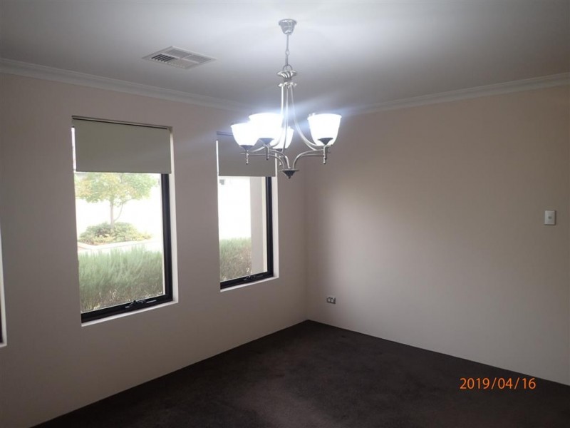 8 Quenda Rd, Harrisdale WA 6112