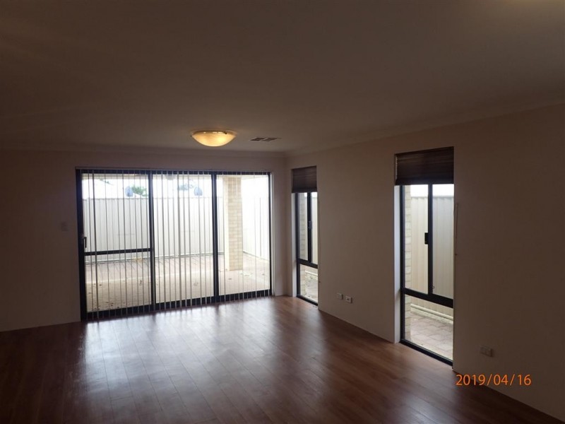 8 Quenda Rd, Harrisdale WA 6112