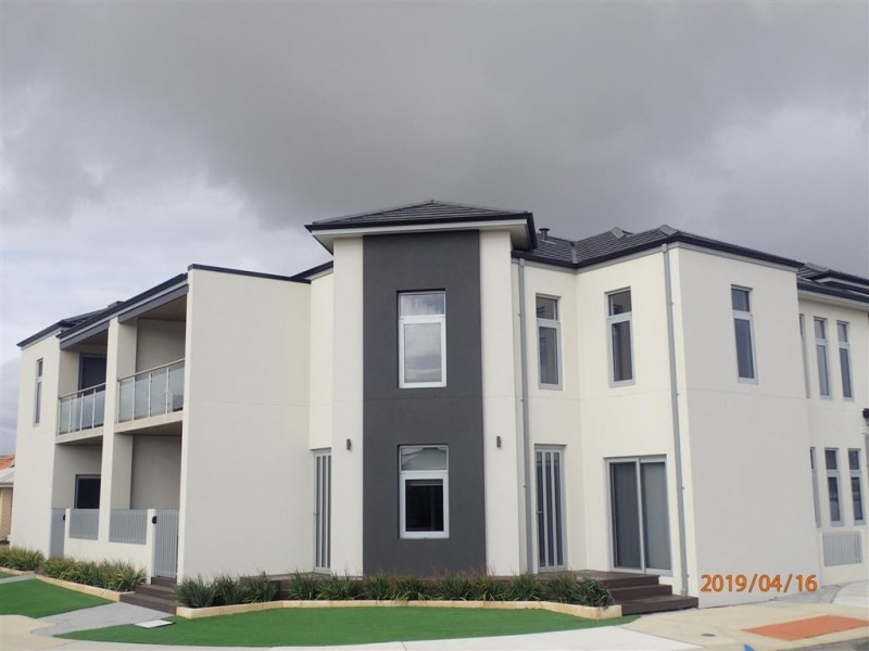 7/93 Gateway Blvd, Canning Vale WA 6155