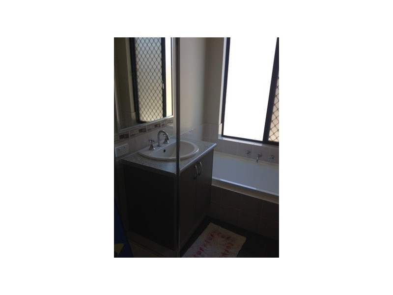 121 Canna Drive, Canning Vale WA 6155