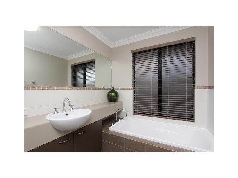 50 Northerly Drive, Harrisdale WA 6112