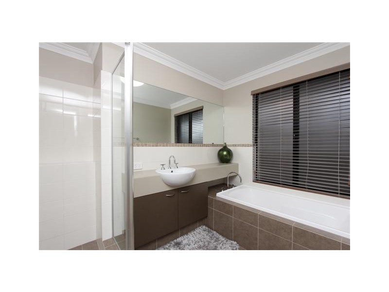 50 Northerly Drive, Harrisdale WA 6112