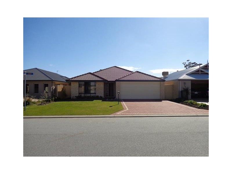 10 Tarn Drive, Canning Vale WA 6155