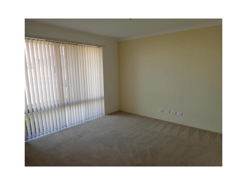 10 Tarn Drive, Canning Vale WA 6155