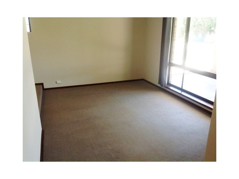 2 lowden court, Parkwood WA 6147