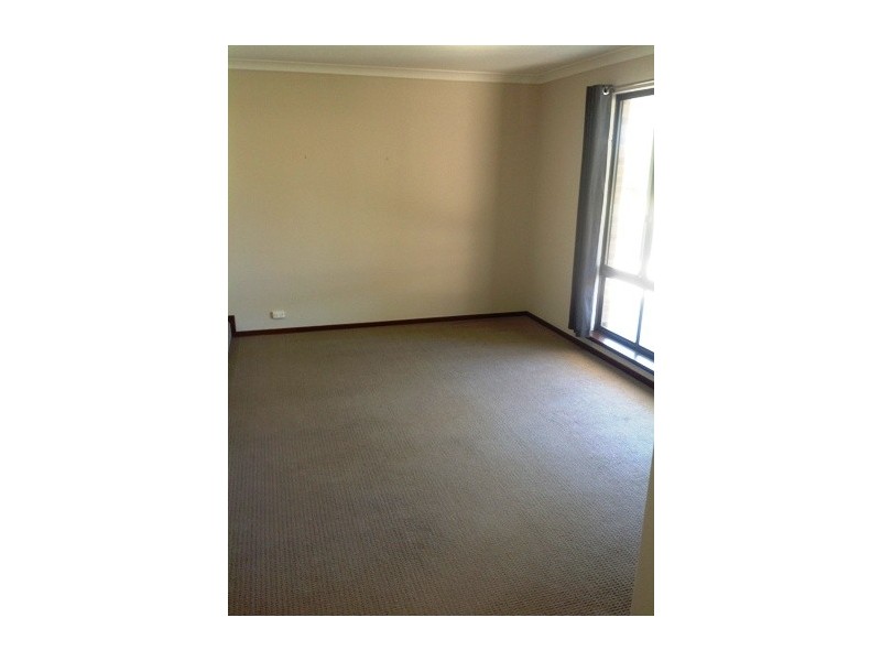 2 lowden court, Parkwood WA 6147