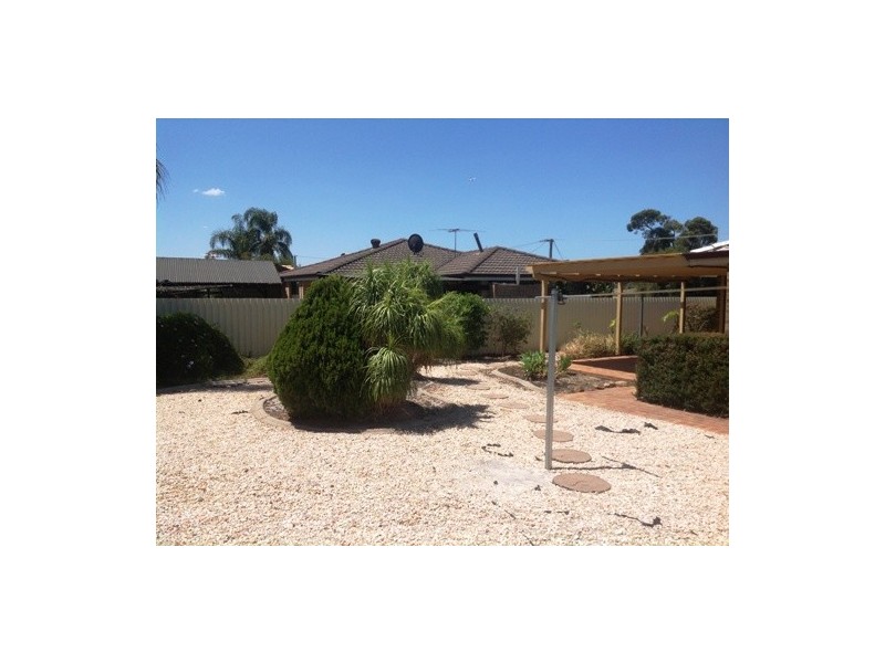 2 lowden court, Parkwood WA 6147