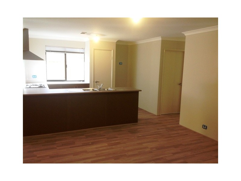 3/33  Kirkpatrick Court, Seville Grove WA 6112