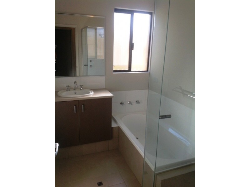 3/33  Kirkpatrick Court, Seville Grove WA 6112