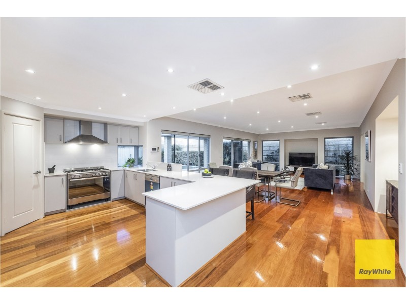 9 Tipperary Bend, Canning Vale WA 6155