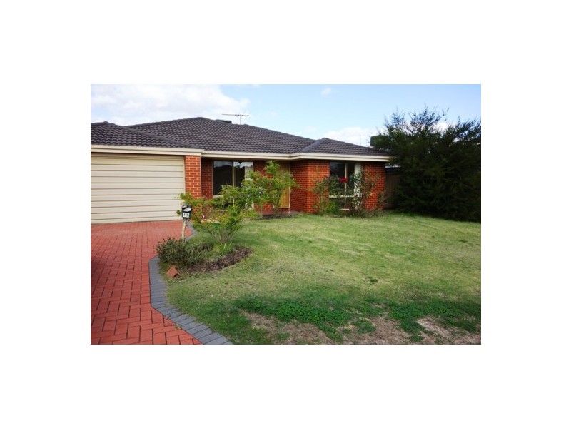 11 Miniata Way, Canning Vale WA 6155