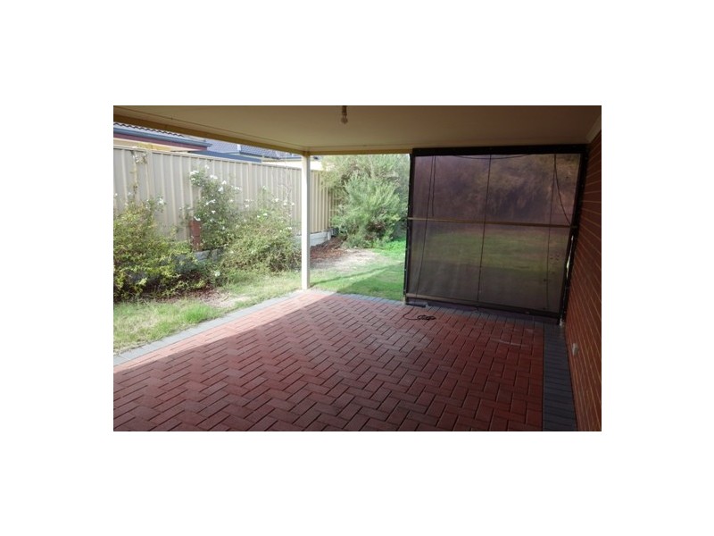 11 Miniata Way, Canning Vale WA 6155