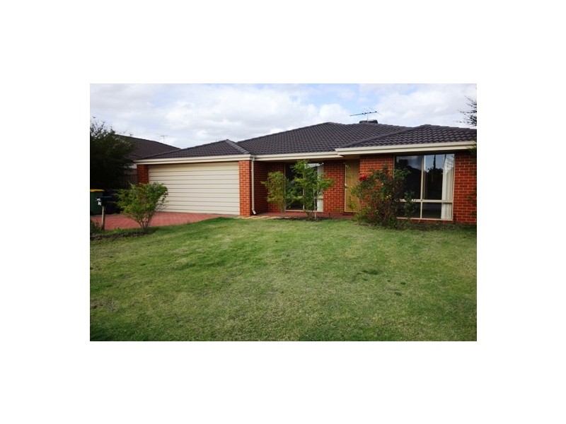 11 Miniata Way, Canning Vale WA 6155