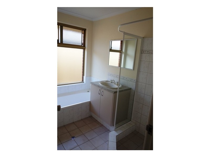 11 Miniata Way, Canning Vale WA 6155