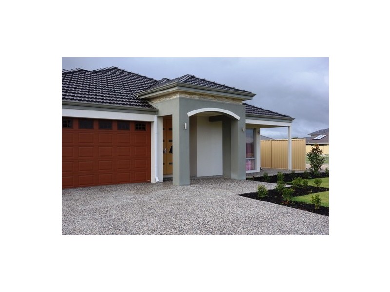18 Renoir Way, Southern River WA 6110
