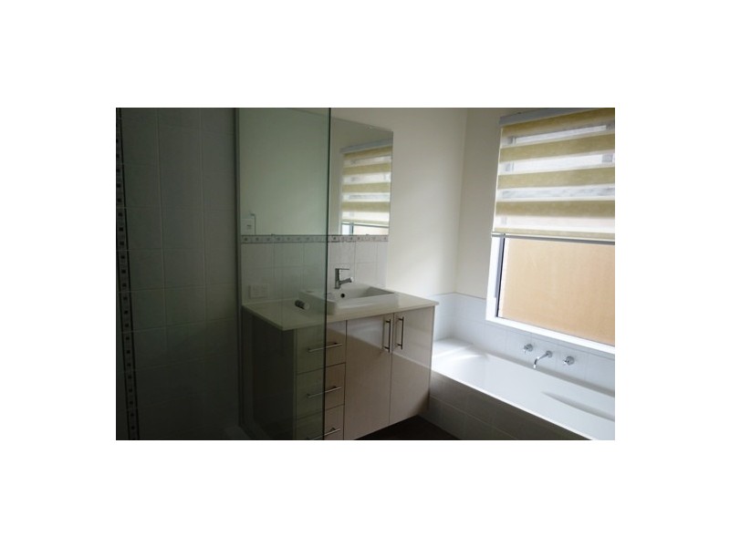 18 Renoir Way, Southern River WA 6110