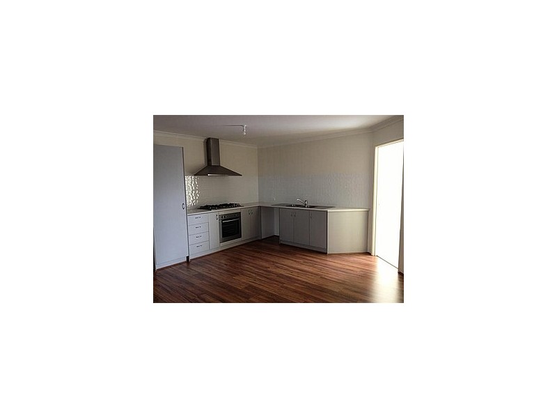 15 St Tropez Garden, Piara Waters WA 6112