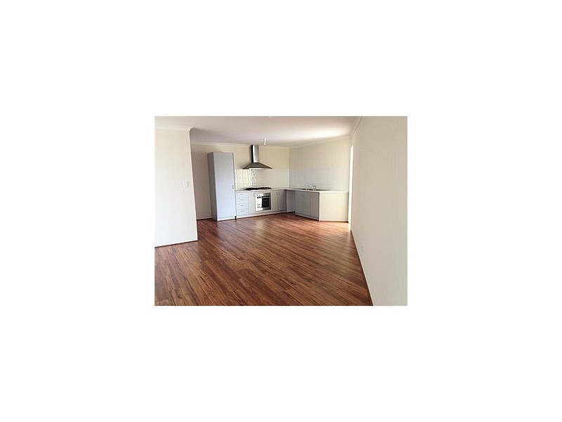 15 St Tropez Garden, Piara Waters WA 6112