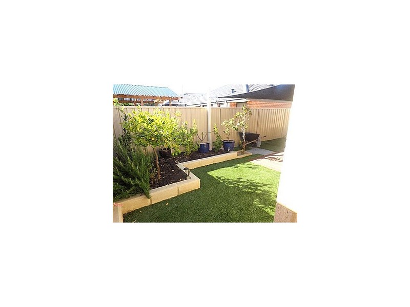 75a Comrie Road, Canning Vale WA 6155