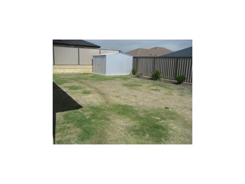 12 Evans Way, Byford WA 6122