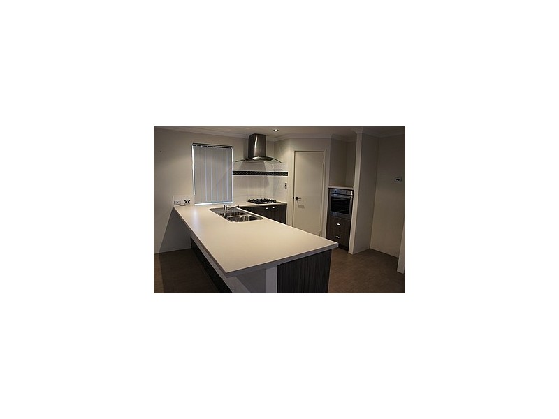 21 Sachem Bend, Piara Waters WA 6112