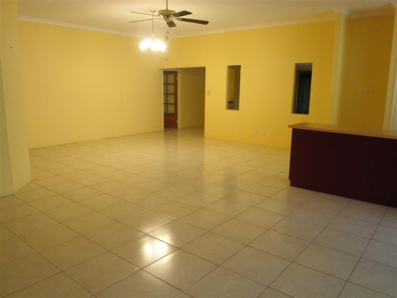 298 Fraser Road, Canning Vale WA 6155