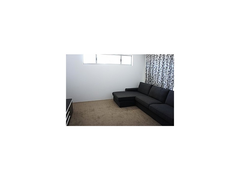 8 Parnell Way, Canning Vale WA 6155