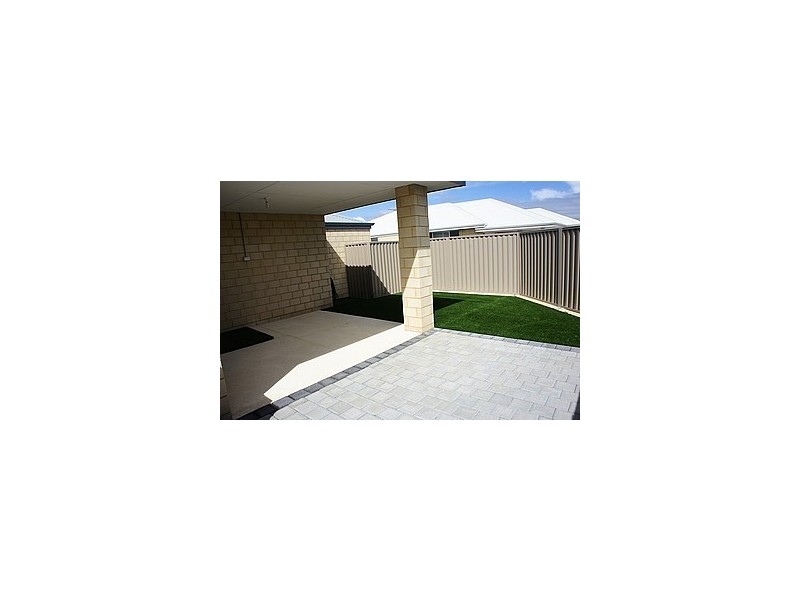 8 Parnell Way, Canning Vale WA 6155