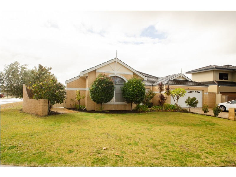 35 Pebble Bush Drive, Canning Vale WA 6155