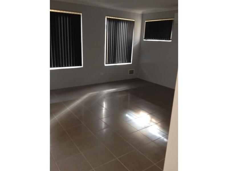 26 Fairlie Road, Canning Vale WA 6155