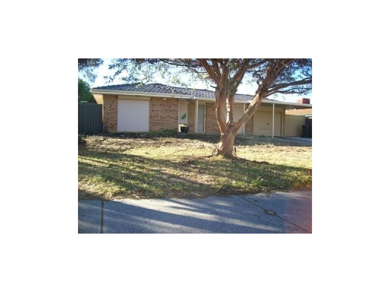 15 Waratah Court, Maddington WA 6109