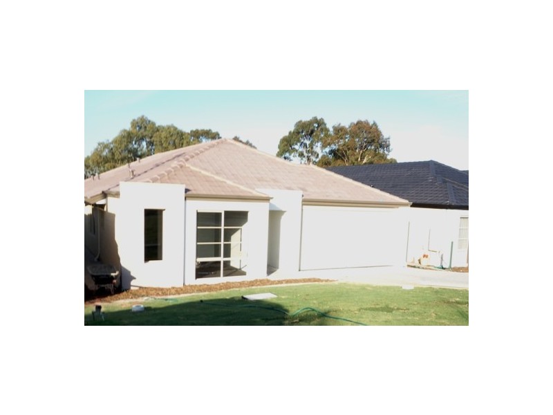 33 Hughes Street, Canning Vale WA 6155