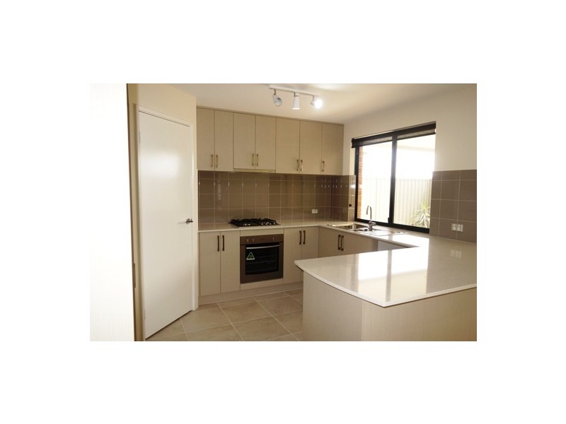5/15 Blackfriars Meander, Piara Waters WA 6112