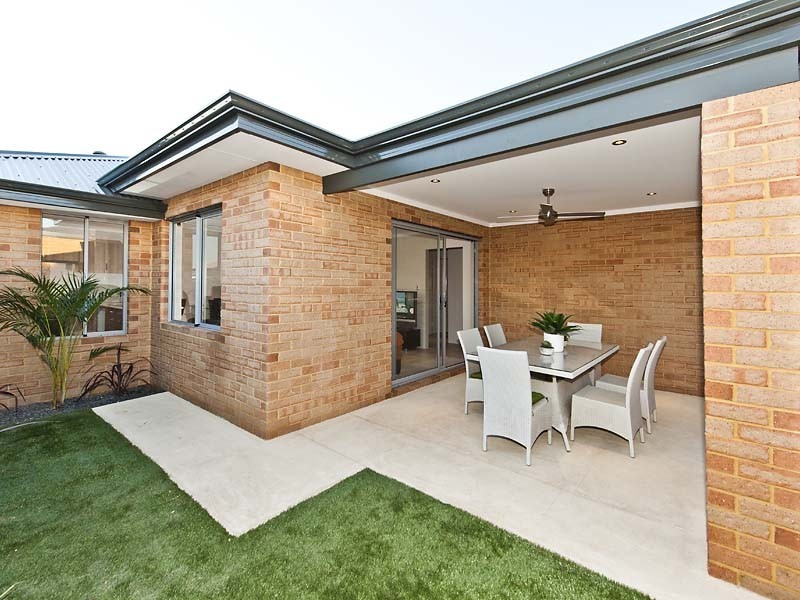 2/22 Whittaker Turn, Piara Waters WA 6112