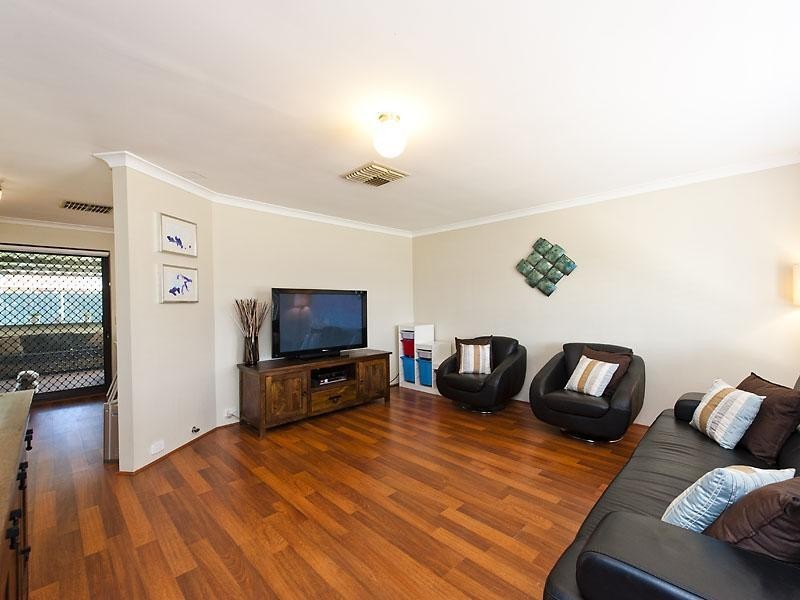 8 Dionne Place, Gosnells WA 6110