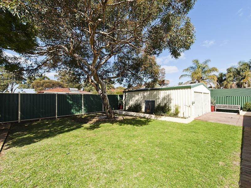8 Dionne Place, Gosnells WA 6110