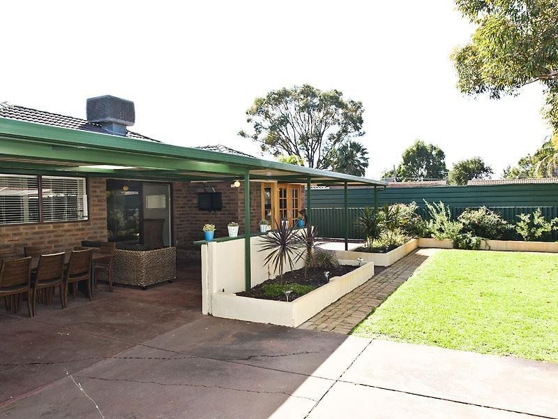 8 Dionne Place, Gosnells WA 6110