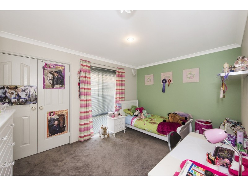 5 Frampton Crescent, Canning Vale WA 6155