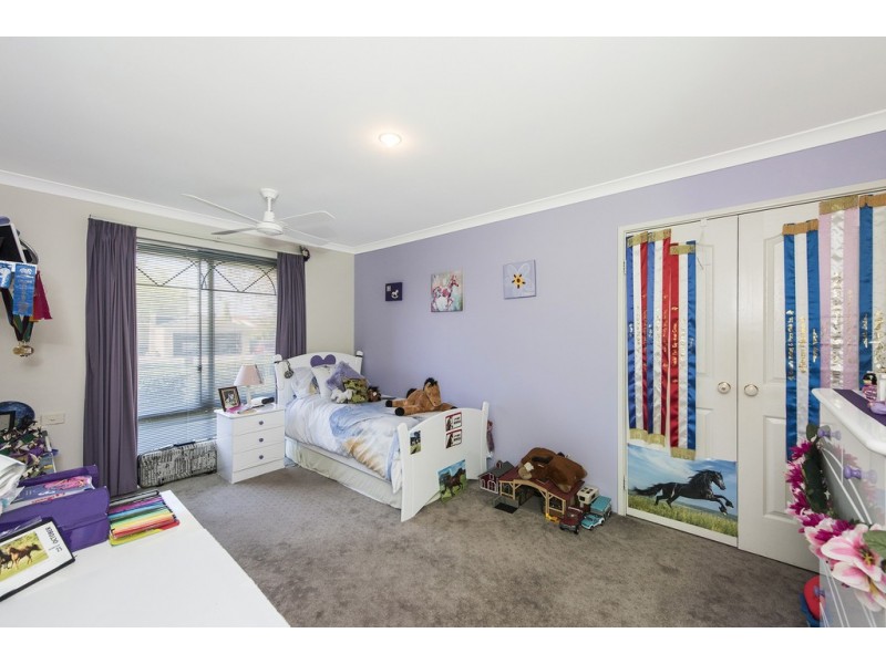 5 Frampton Crescent, Canning Vale WA 6155