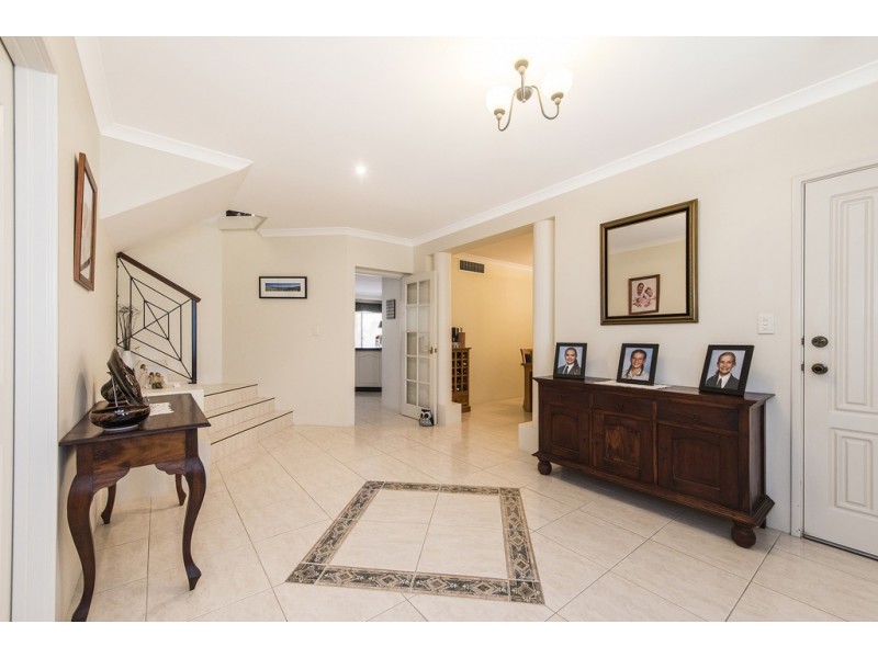 5 Frampton Crescent, Canning Vale WA 6155