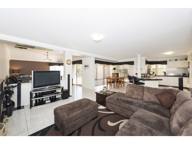 5 Frampton Crescent, Canning Vale WA 6155